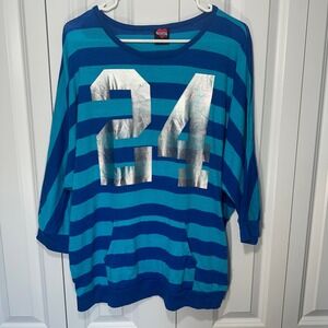 Hard Candy Graphic Top Womens XXL Blue Striped Silver 24 Batwing Y2K Mcbling